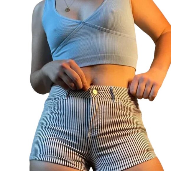H&M Pinstriped Denim Shorts - size 2 - Picture 1 of 6